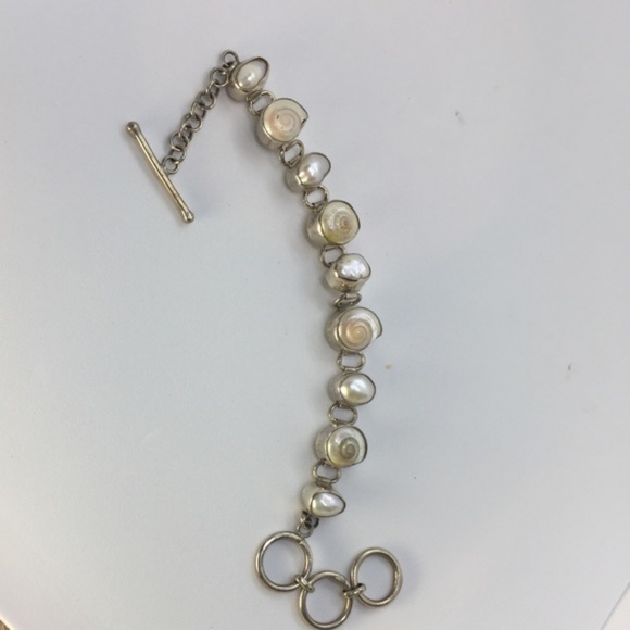 Jewelry - Handmade silver shell bracelet